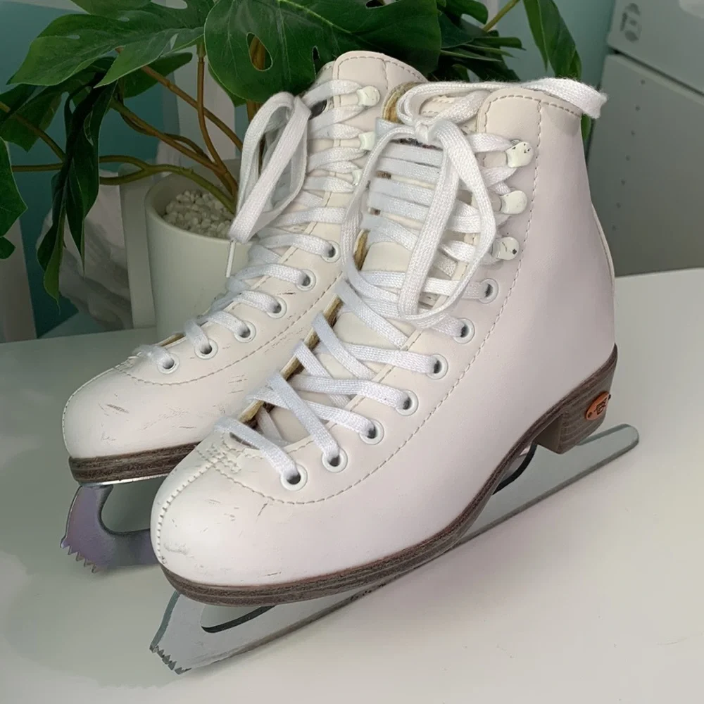 Riedell Girls Figure Skates - White Ice Skates - Picture 4 of 8